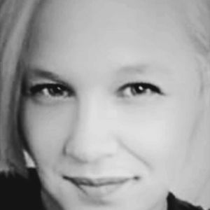 Meet your Posher, Bobbie